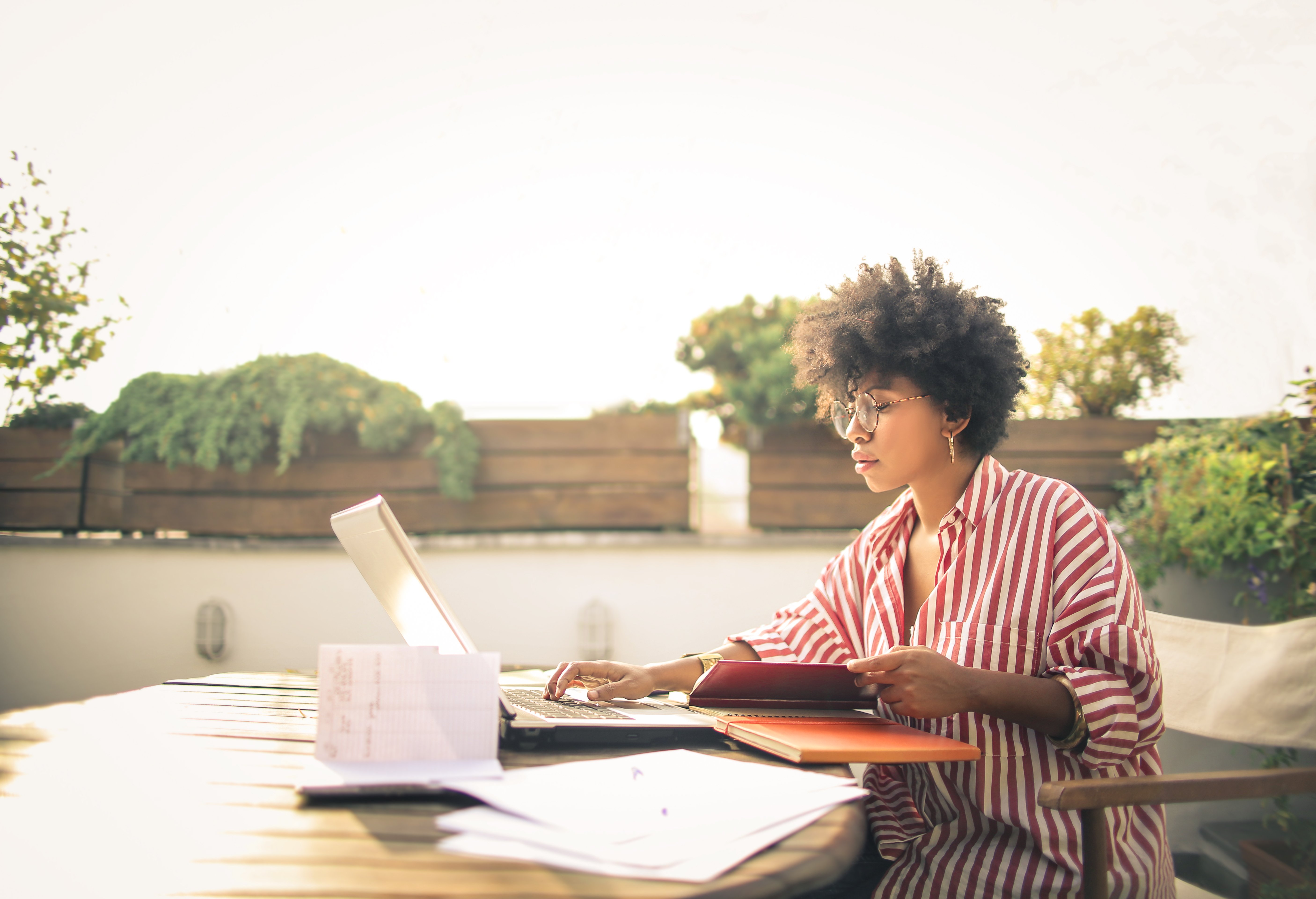 employees looking and understanding the steps needed to develop a career path that leads to retention 